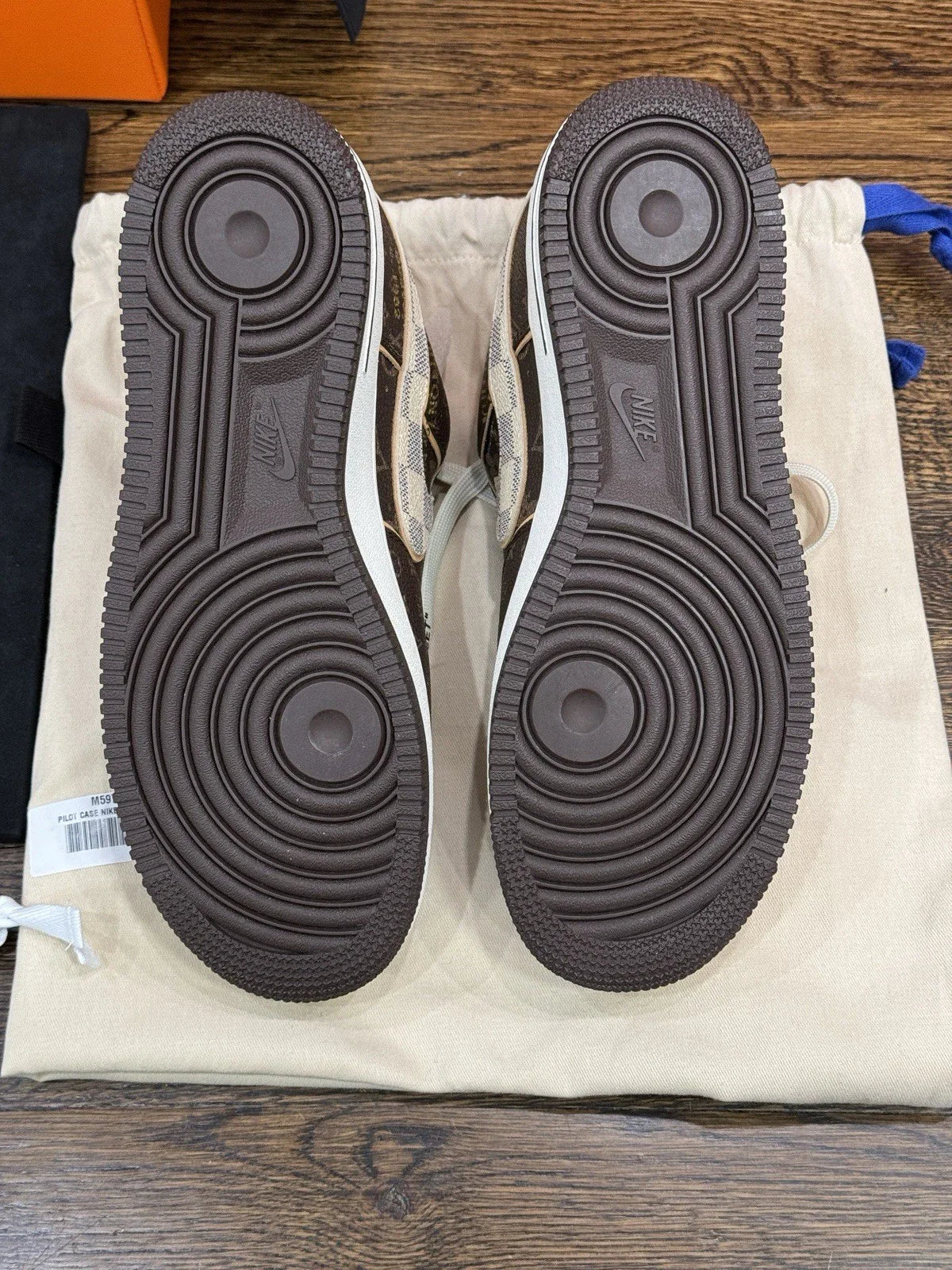 Louis Vuitton x Nike Air Force 1 Low 'Monogram Brown Damier Azur' - 图片 8