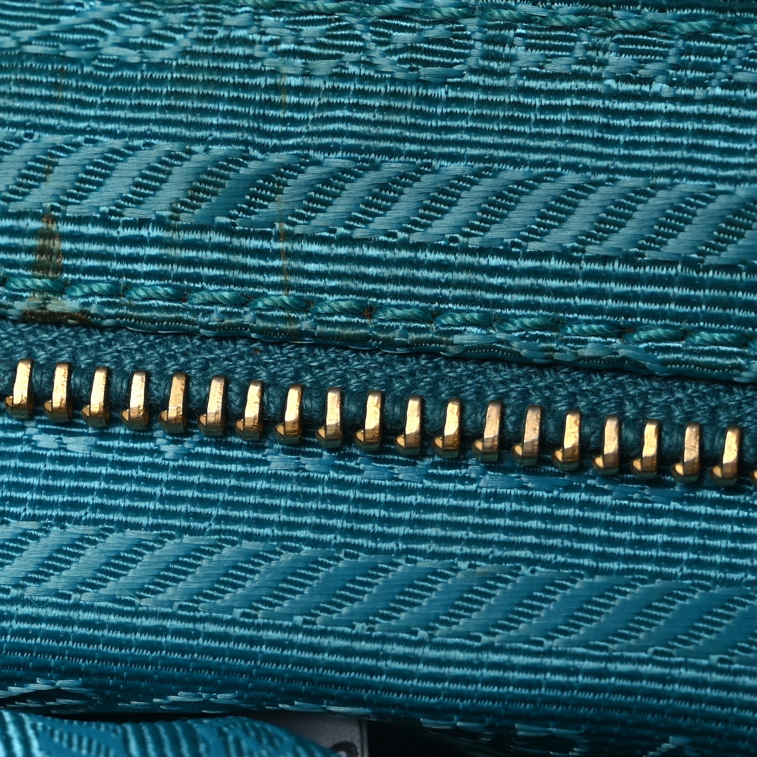 Tessuto Nylon Saffiano Crossbody Bag Turchese - Image 17