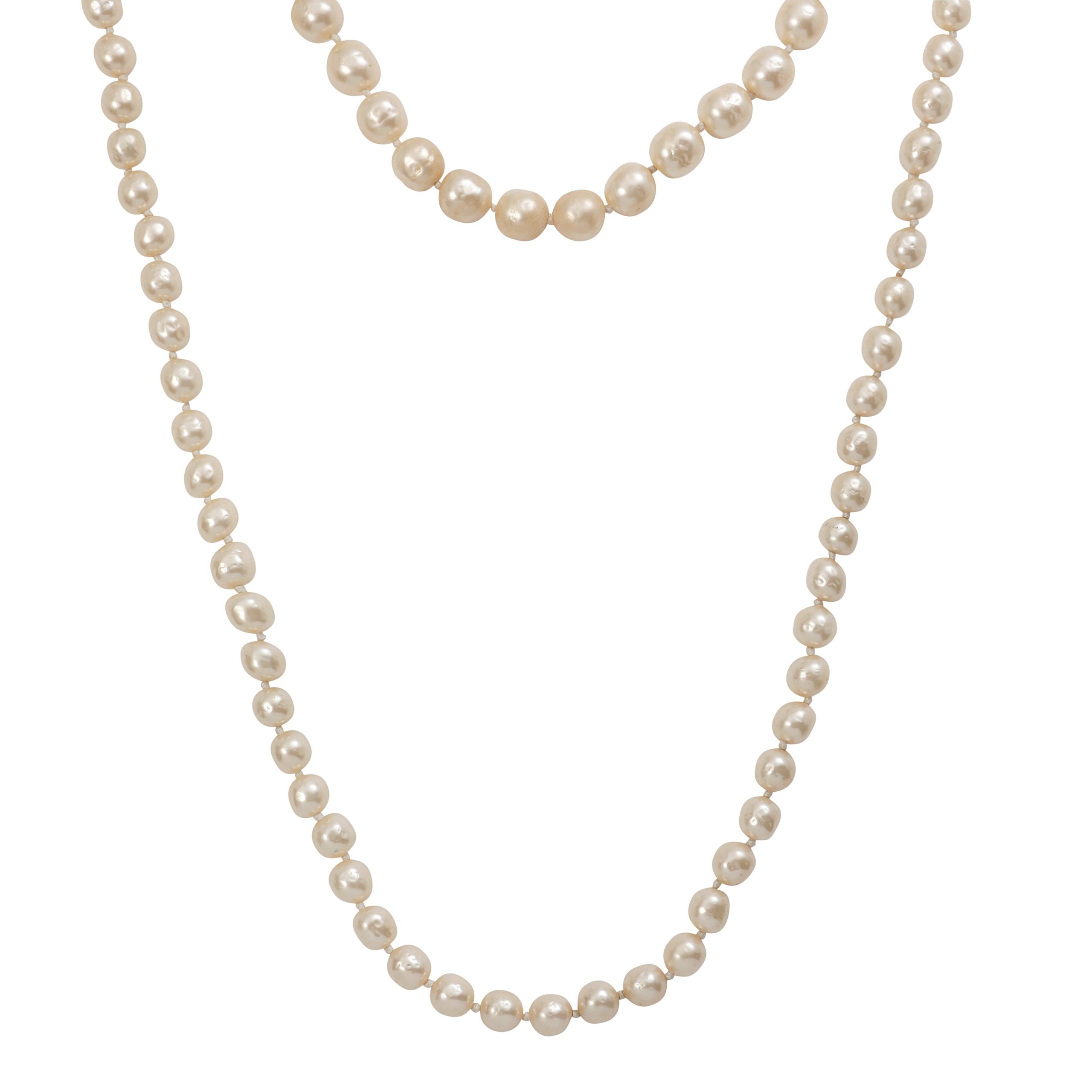Chanel Vintage 4 Strand Pearl Necklace w/Medallion Clasp - 图片 2