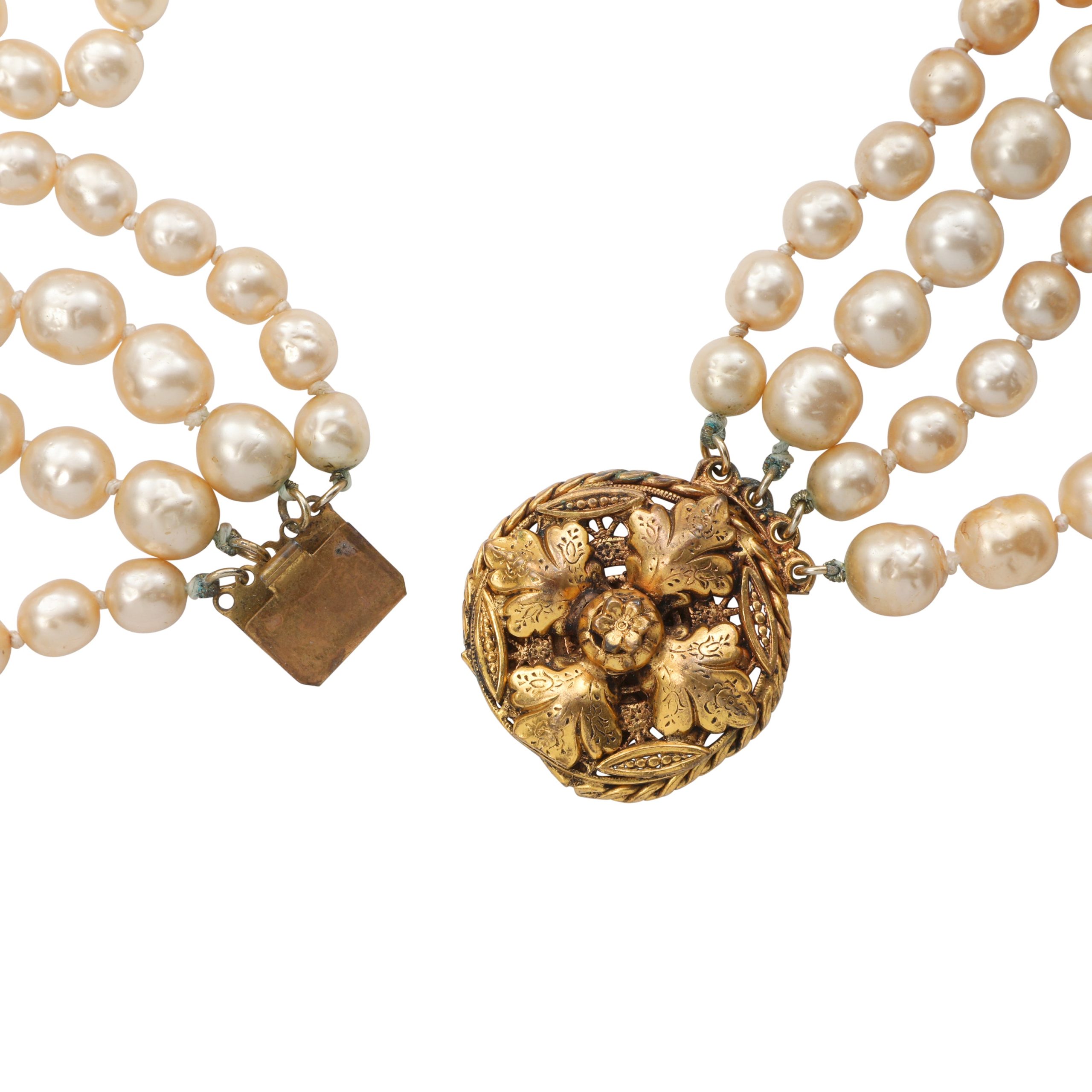 Chanel Vintage 4 Strand Pearl Necklace w/Medallion Clasp - 图片 6