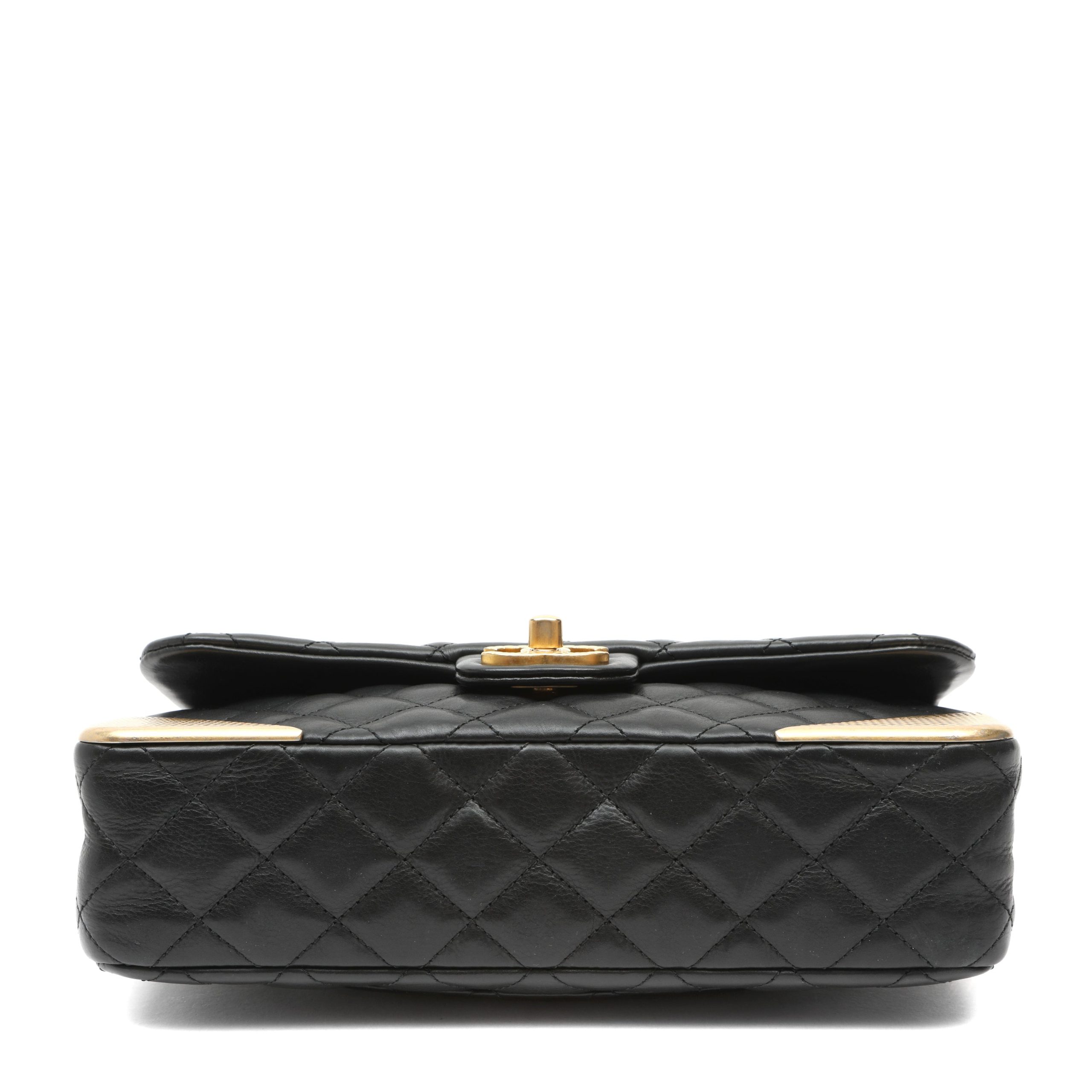 Chanel Quilted Calfskin Rock The Corner Classic Flap - 图片 7