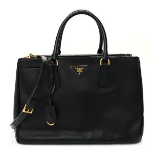 Saffiano Lux Medium Galleria Double Zip Tote Black