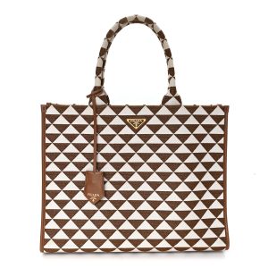 Jacquard Saffiano Triangolo Symbole Embroidered Large Tote Tobacco Talco