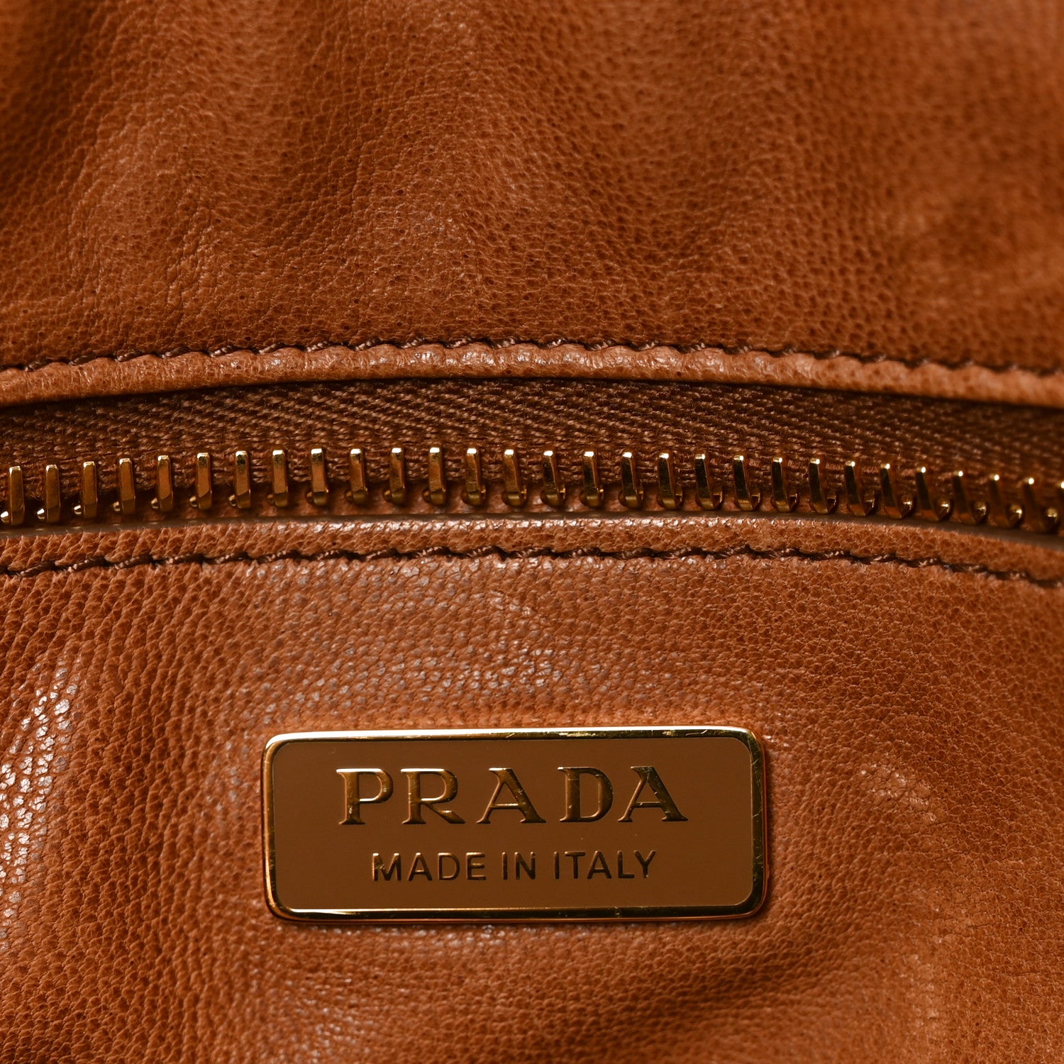 Nappa Medium Explore Shoulder Bag Caramel - Image 6