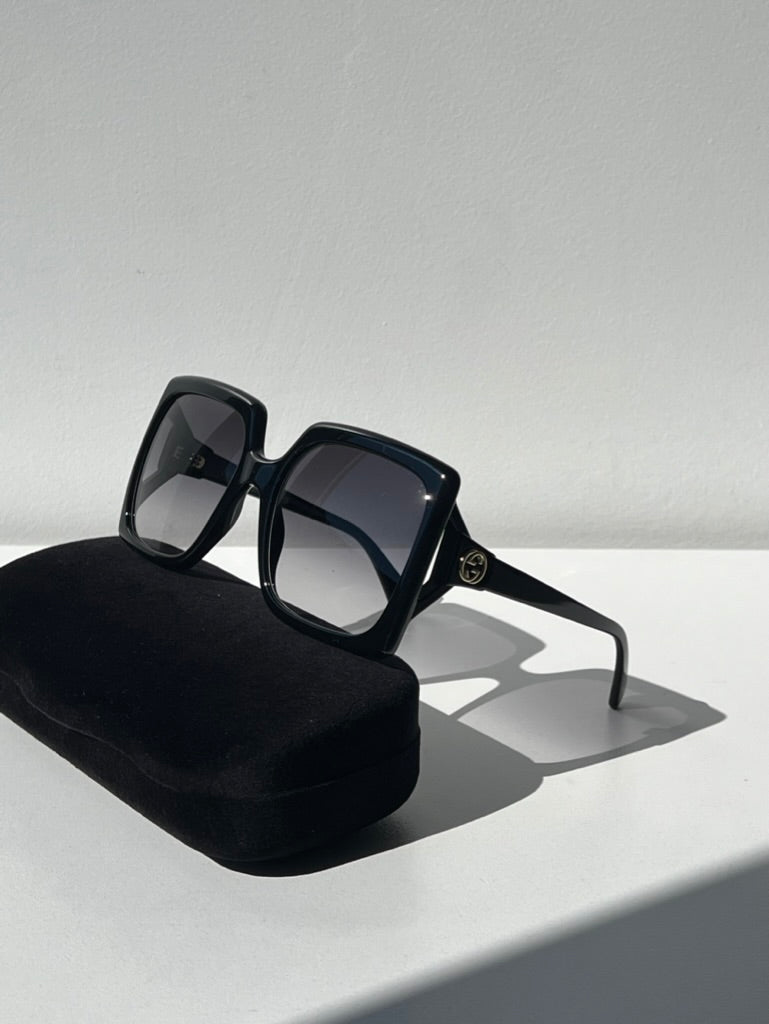Gucci GG0876S Square Sunglasses in Black - 图片 5
