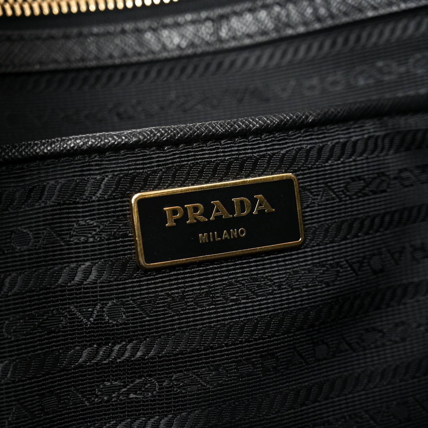 Saffiano Lux Large Galleria Double Zip Tote Black - Image 6