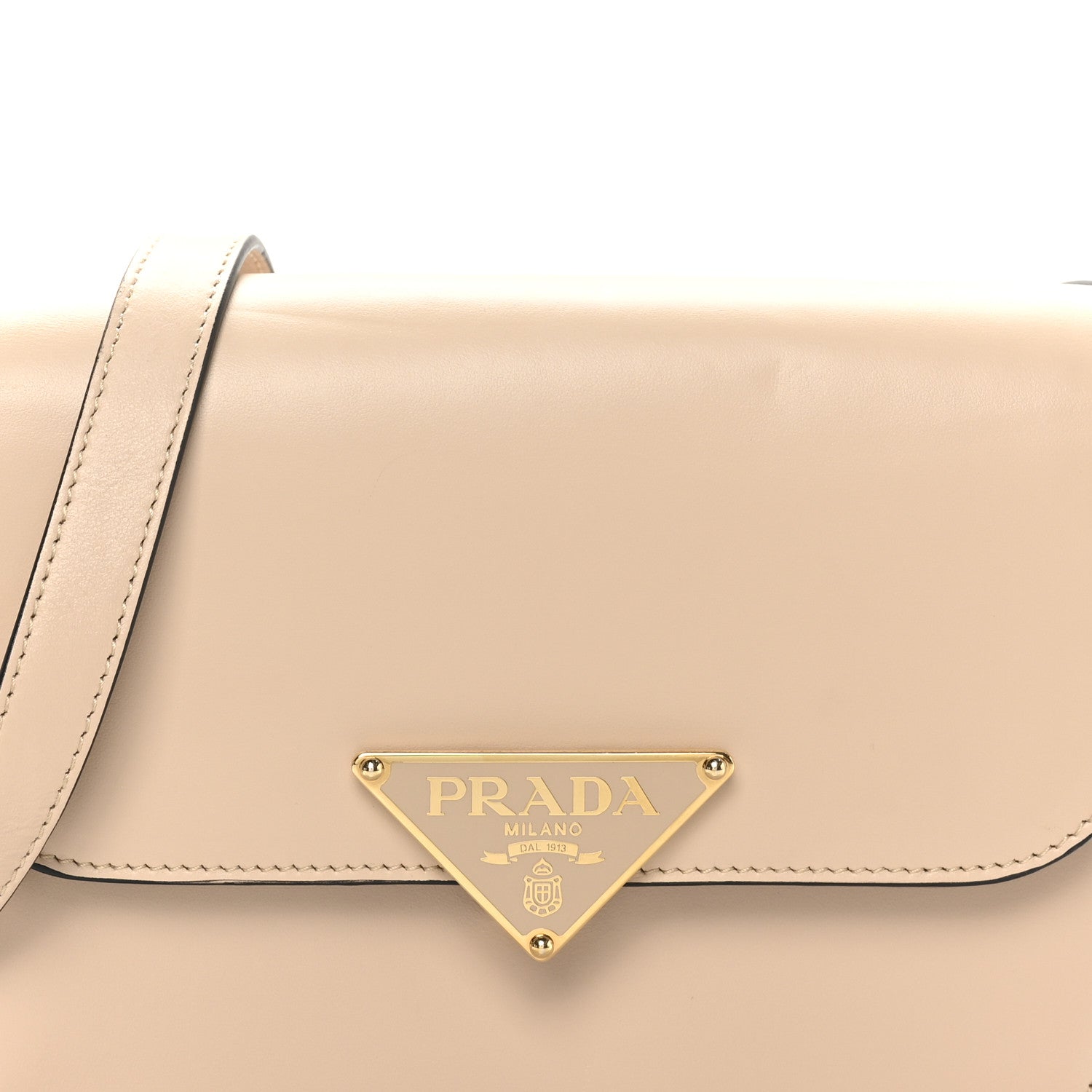 Box Calfskin Triangle Embleme Flap Shoulder Bag Sabbia - Image 7