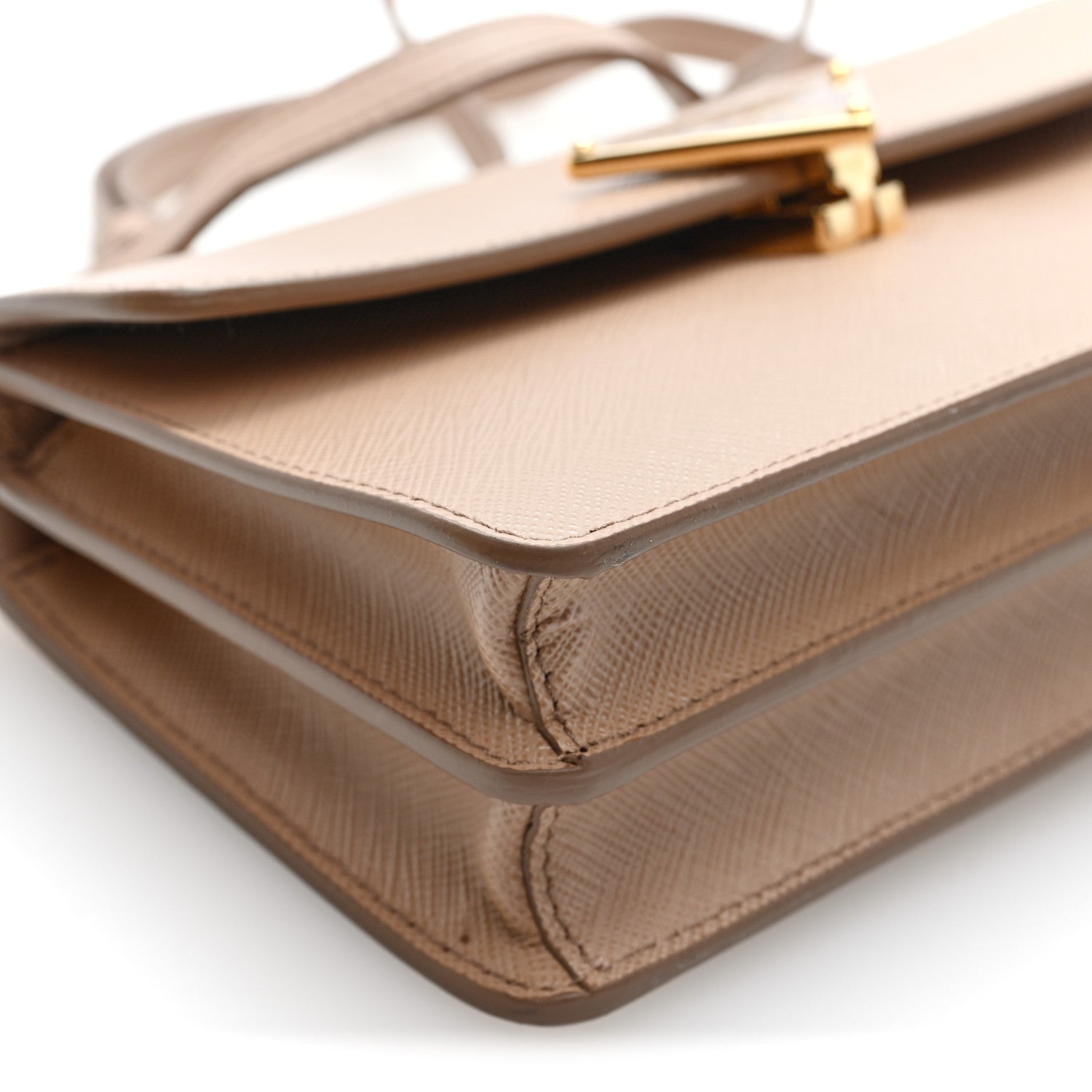 Saffiano Lux Mini Triangle Embleme Flap Shoulder Bag Cammeo - 图片 8