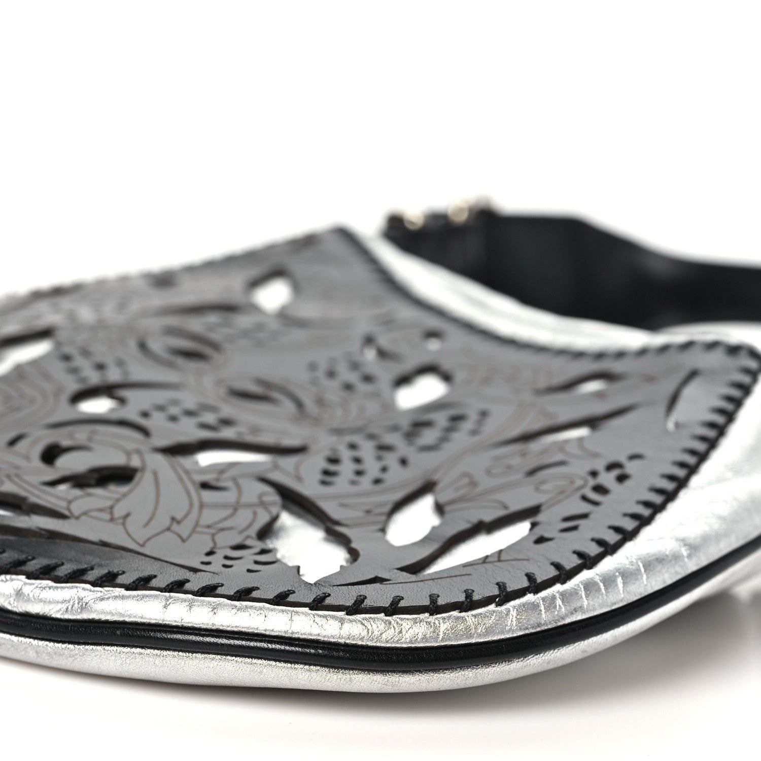 Calfskin Metal Small Oyster Black - Image 9