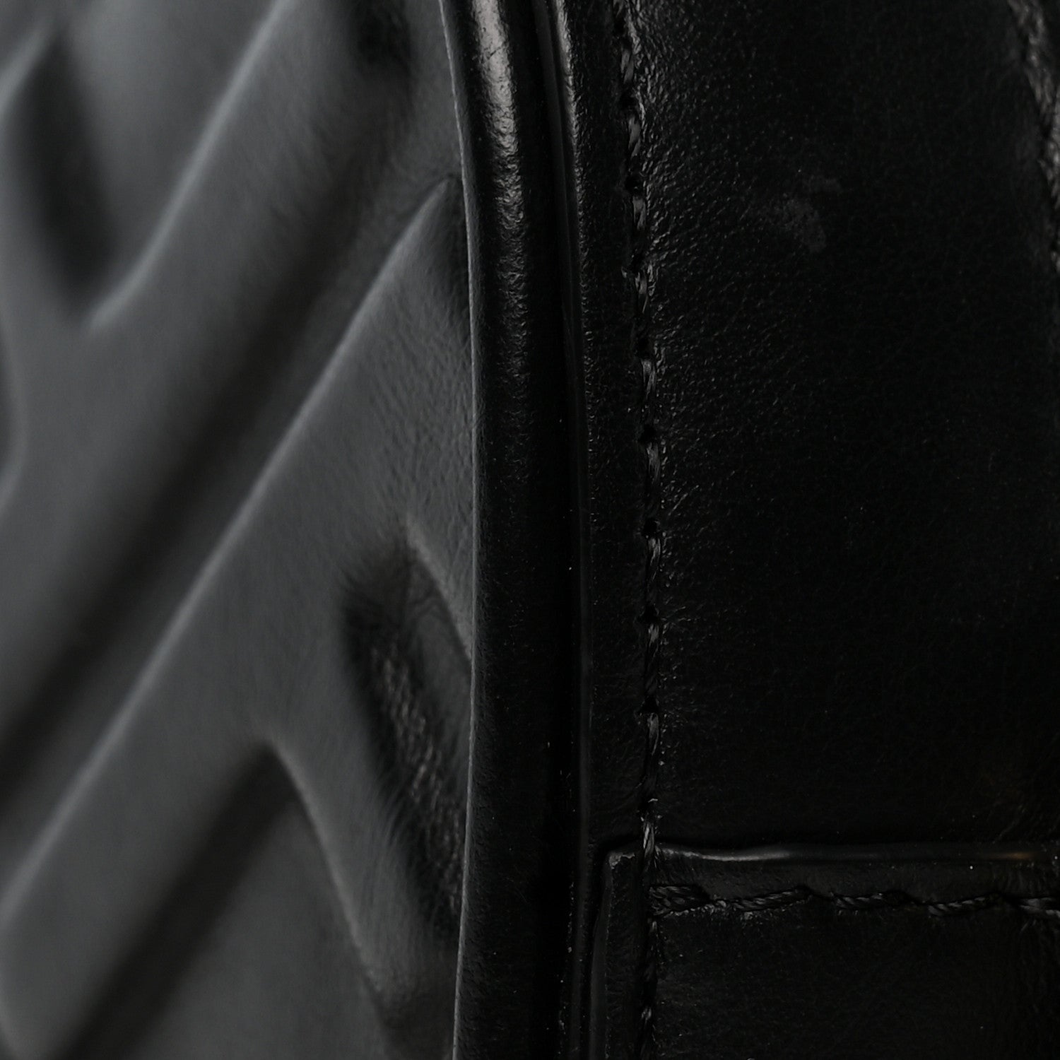Vitello Epoque FF Embossed Camera Case Black - Image 13