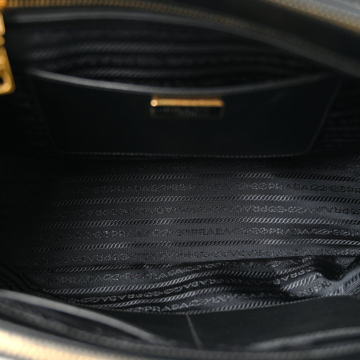 Saffiano Medium Galleria Double Zip Tote Black - 图片 5