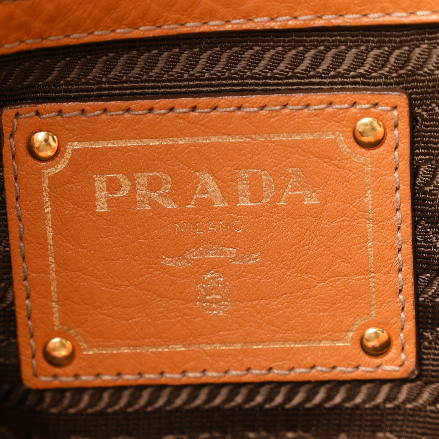 Vitello Daino Shopping Tote Ambra - Image 6
