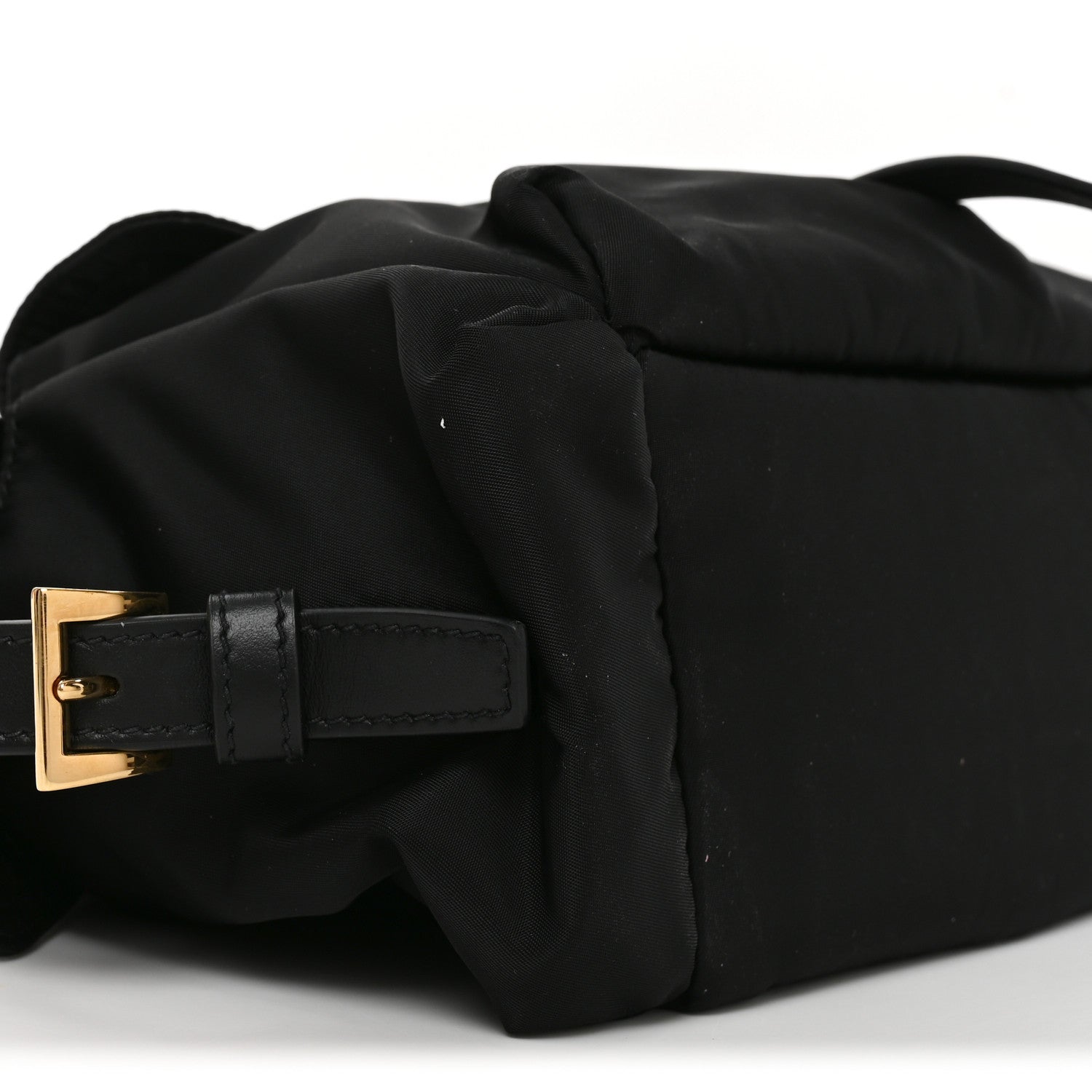 Re-Nylon Triangle Medium Explore Tote Black - 图片 8