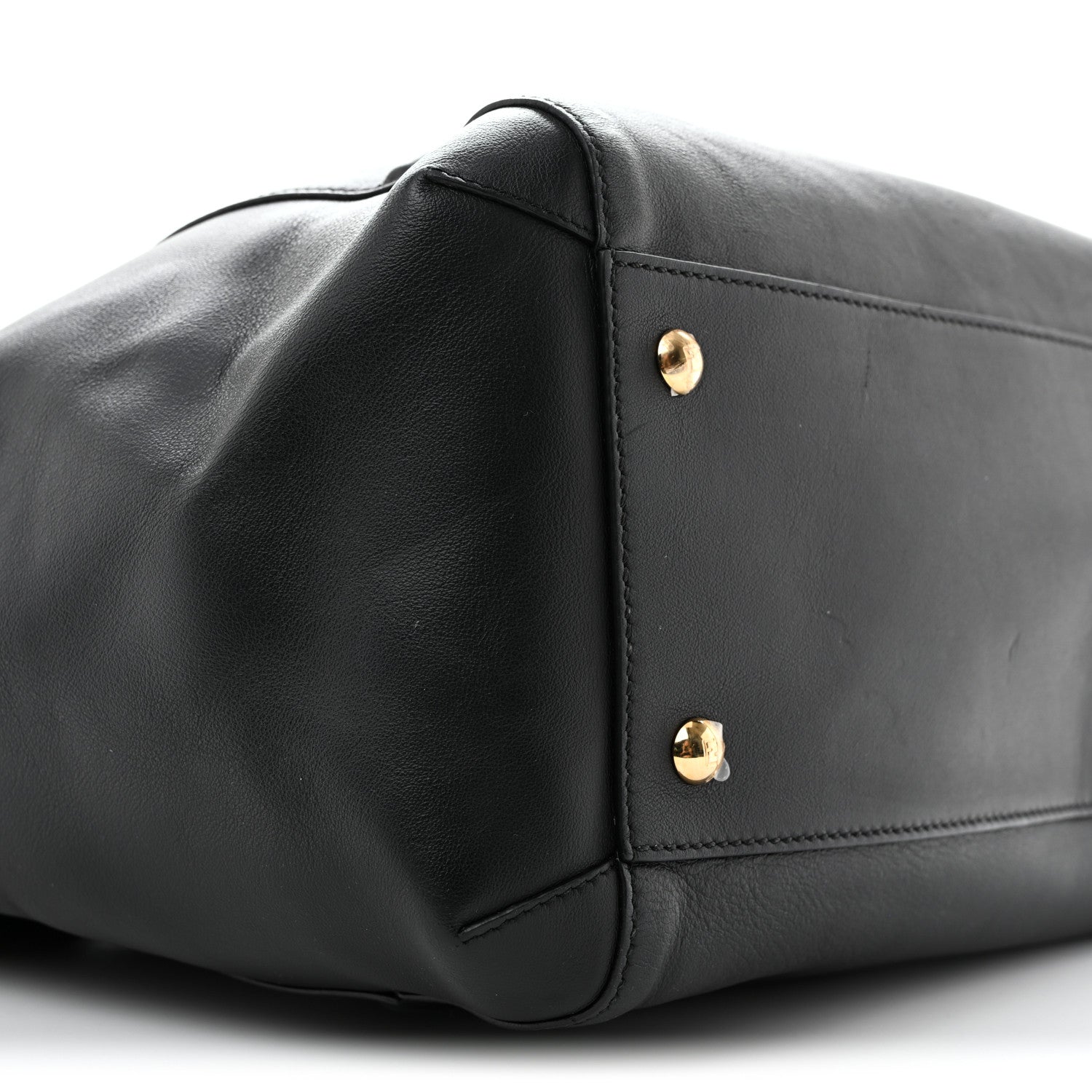 Vitello Grace King Karligraphy Chain Bucket Bag Black Bisquit - Image 9