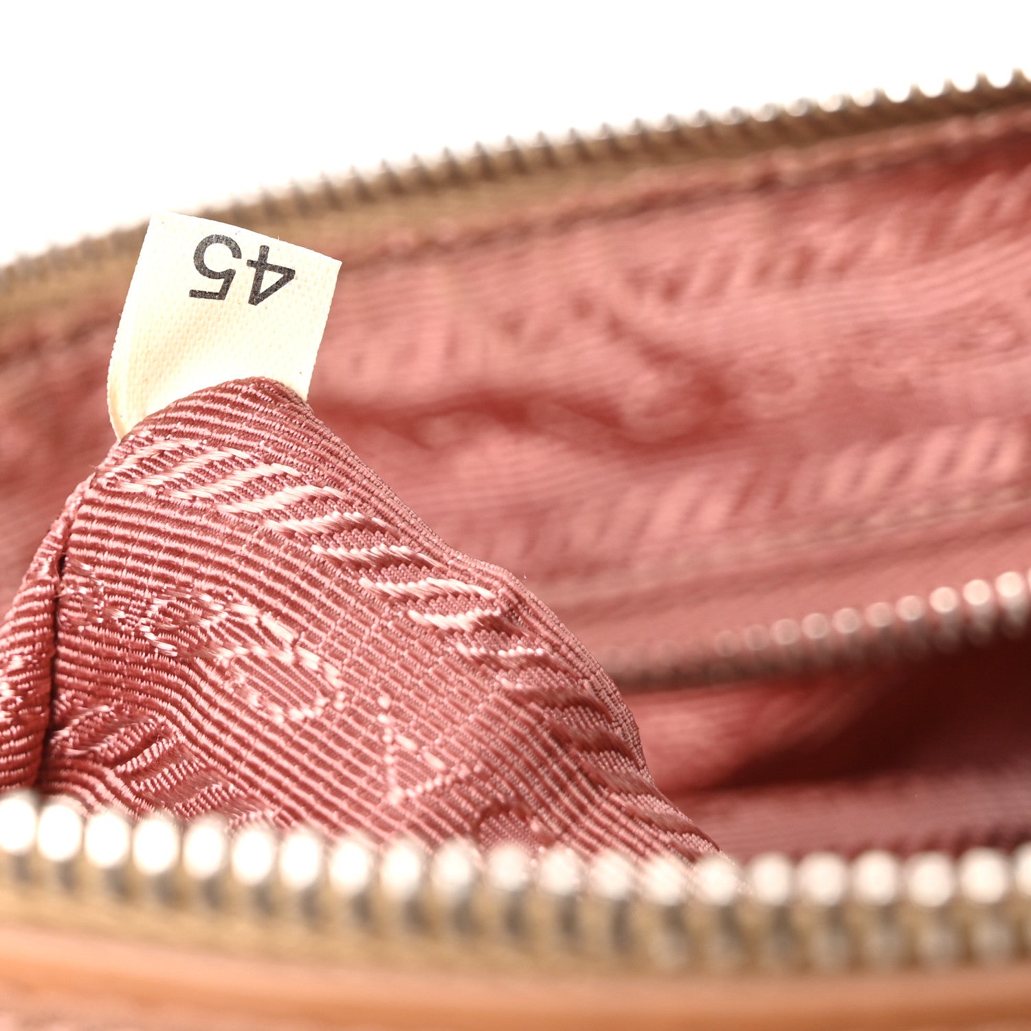Tessuto Vernice Shoulder Bag Cipria - Image 7