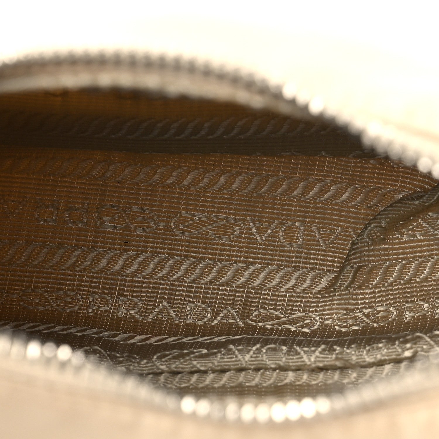 Re-Nylon Saffiano Re-Edition 2005 Shoulder Bag Deserto - 图片 5