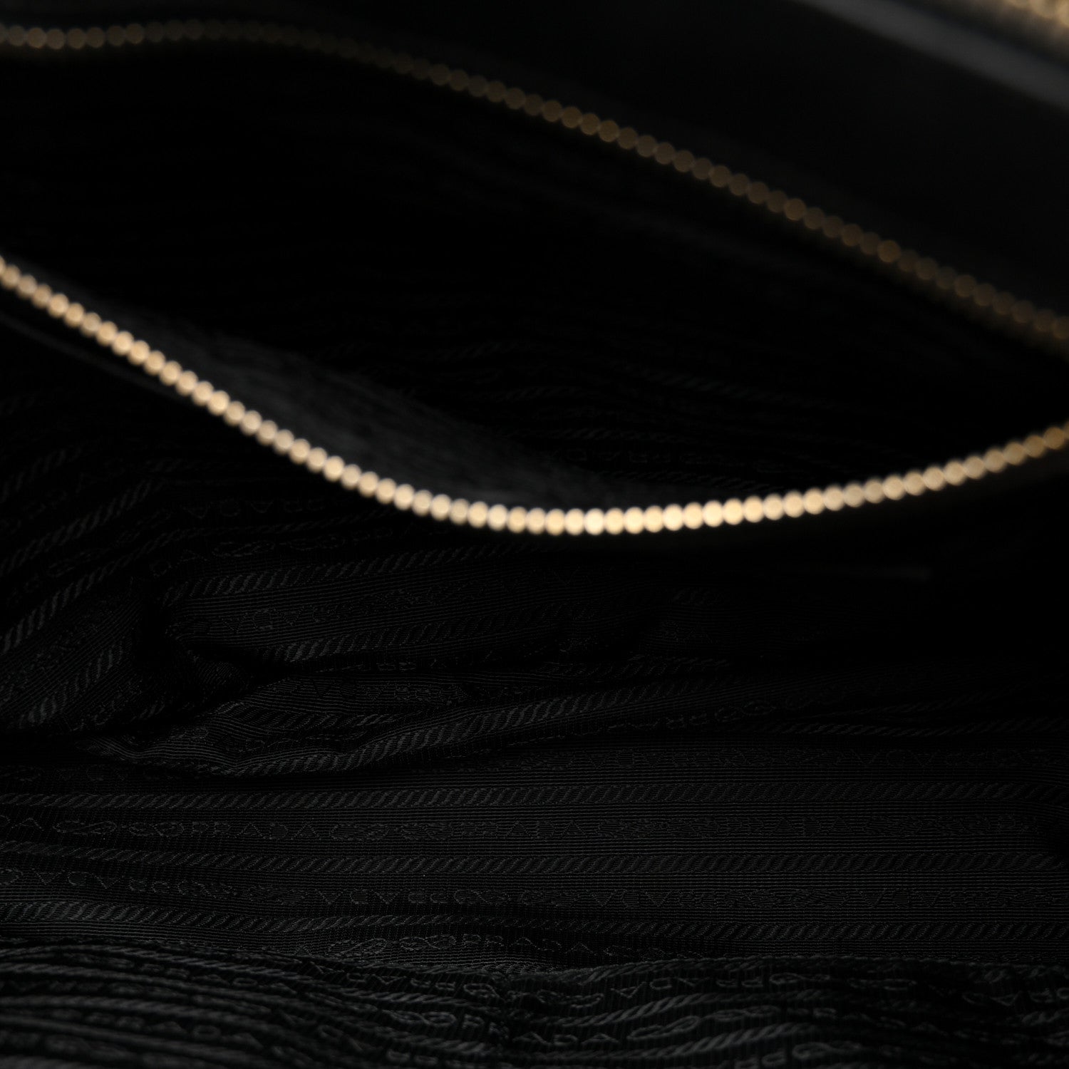 Saffiano Lux Medium Galleria Double Zip Tote Black - Image 5