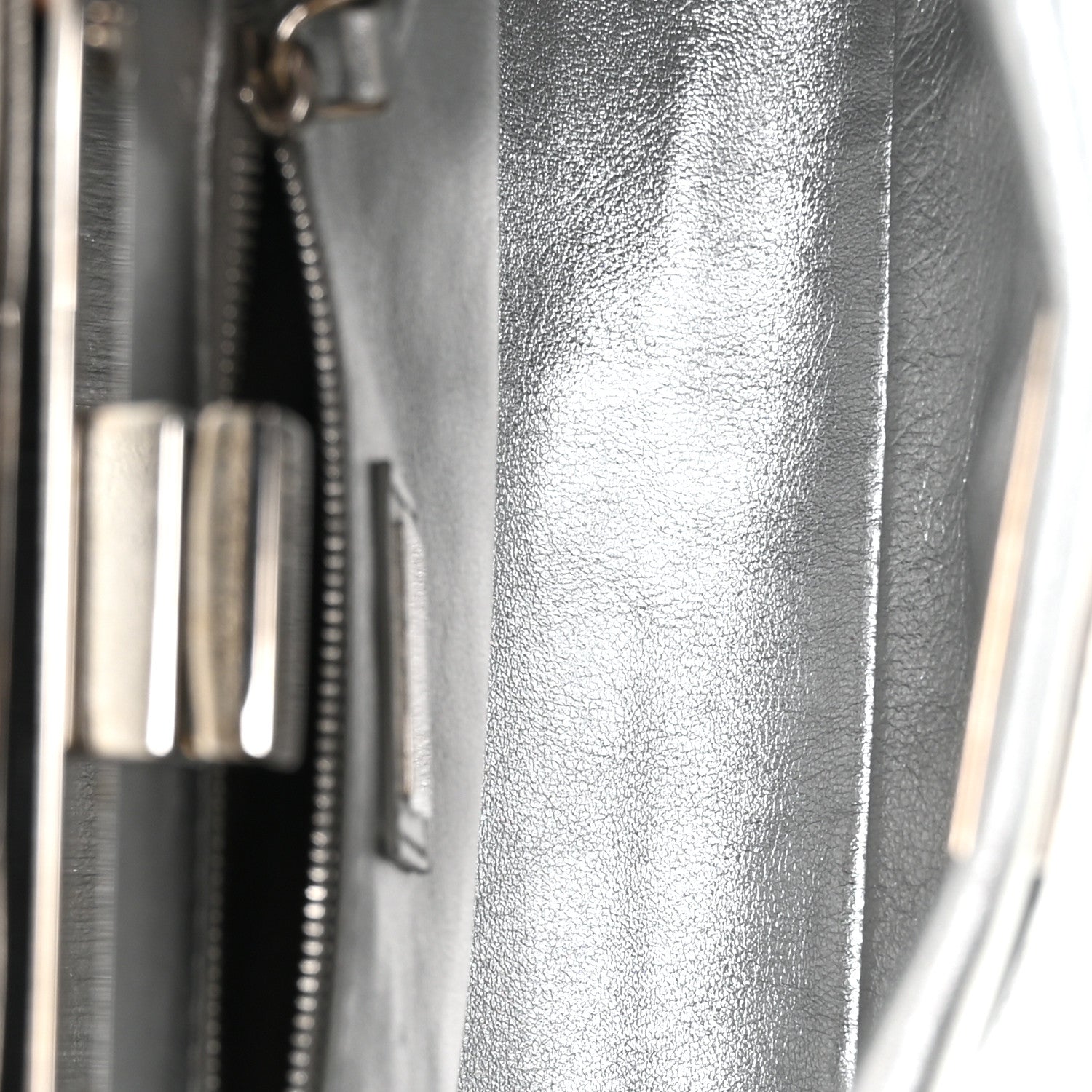 Vitello Catalan Mirror Sequin FF 1974 Embroidered Mini Peekaboo Iconic Satchel Argento - Image 5
