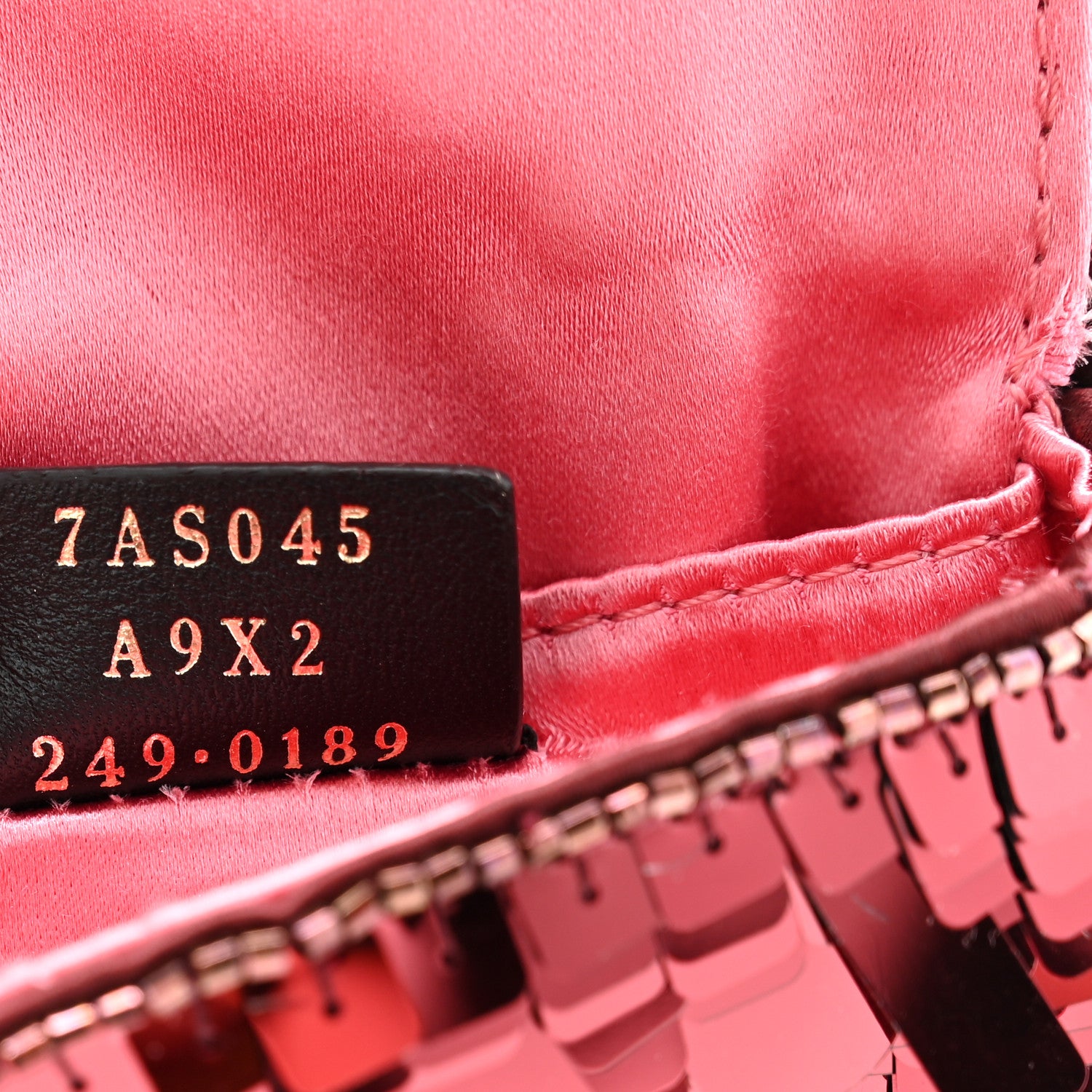 Sequin Paillettes Shiny Nappa Sex and the City Nano Maxi Buckle Baguette Charm Granata - Image 6