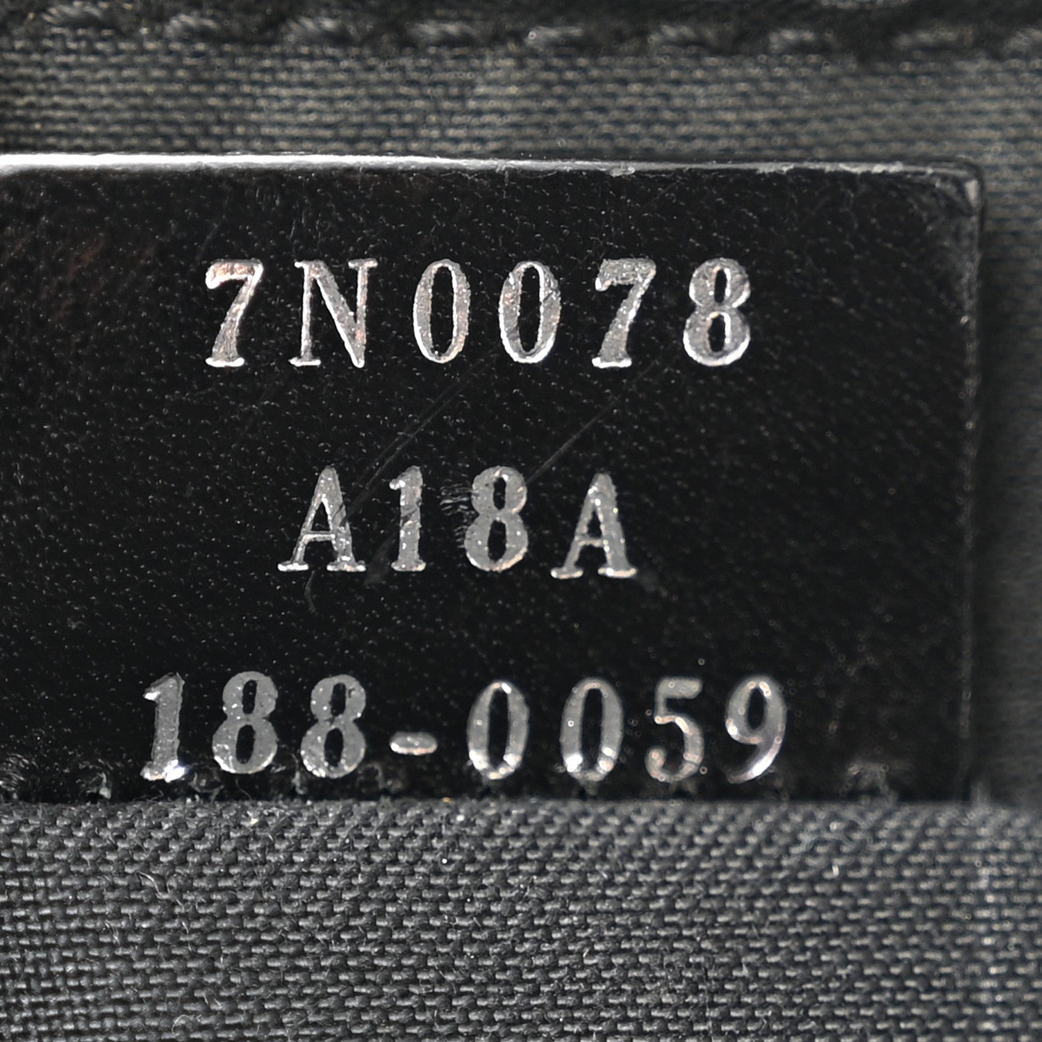 Vitello Grace FF 1974 Embossed Flat Pouch Anthracite - Image 7