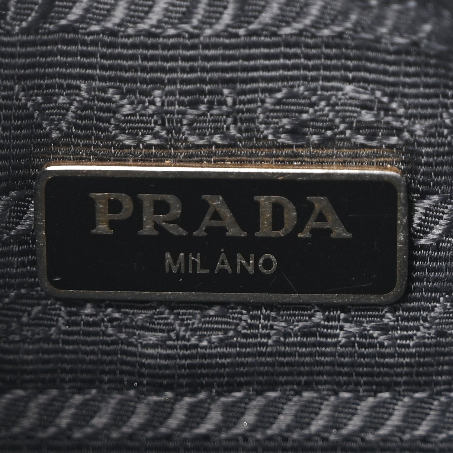 Saffiano Lux Re-Edition 2005 Shoulder Bag Black - Image 6