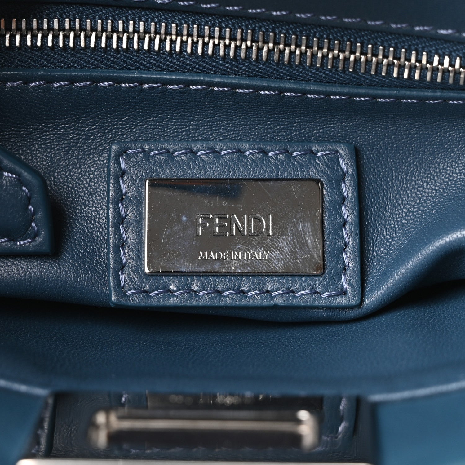 Nappa Mini Peekaboo Iconic Satchel Pavone - Image 6