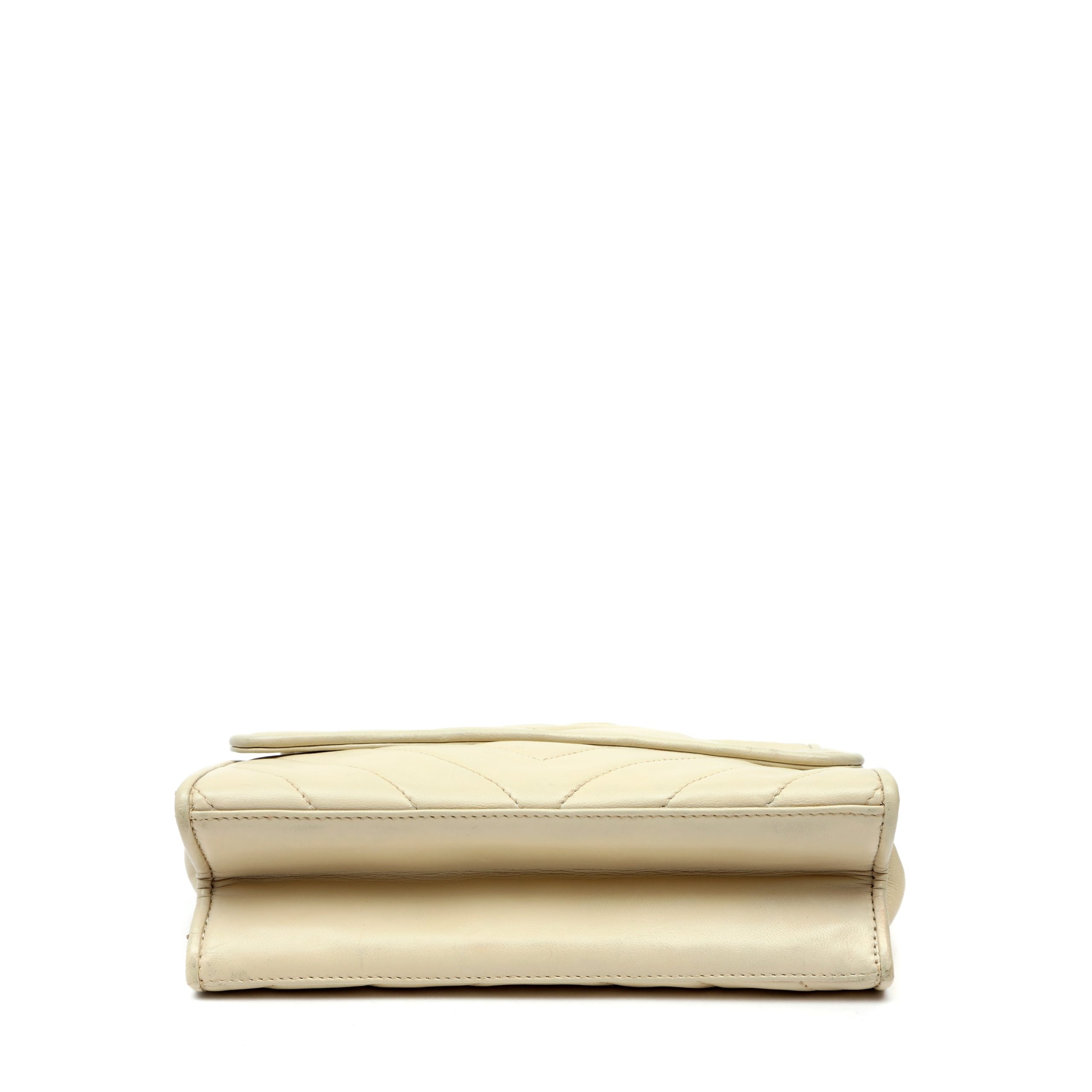 Chanel Diamond Quilted Lambskin Shoulder Bag w/Gold Chain Strap Featuring Pearls - 图片 7