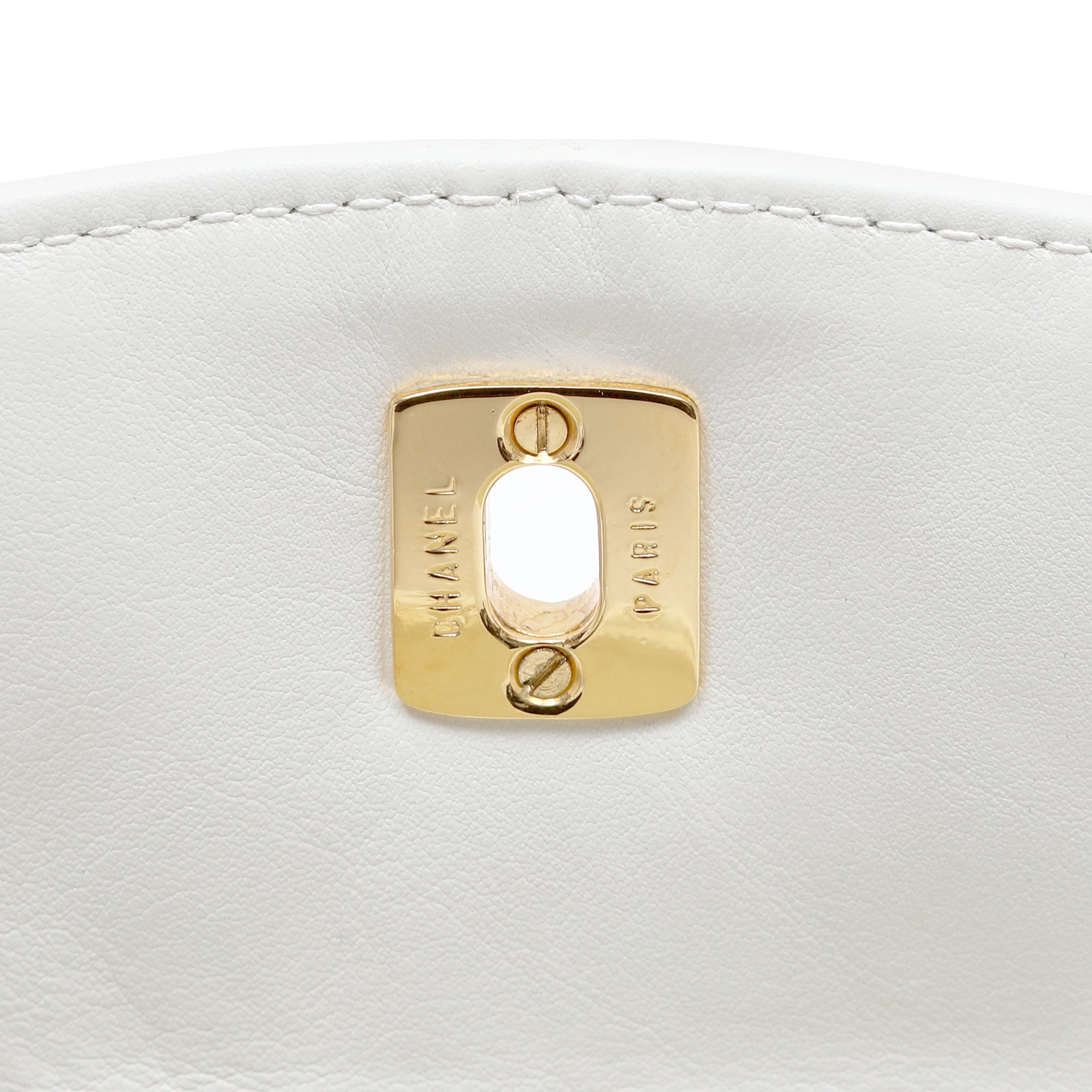 Chanel Belt Bag White Quilted Lambskin w/Gold Hardware - 图片 6