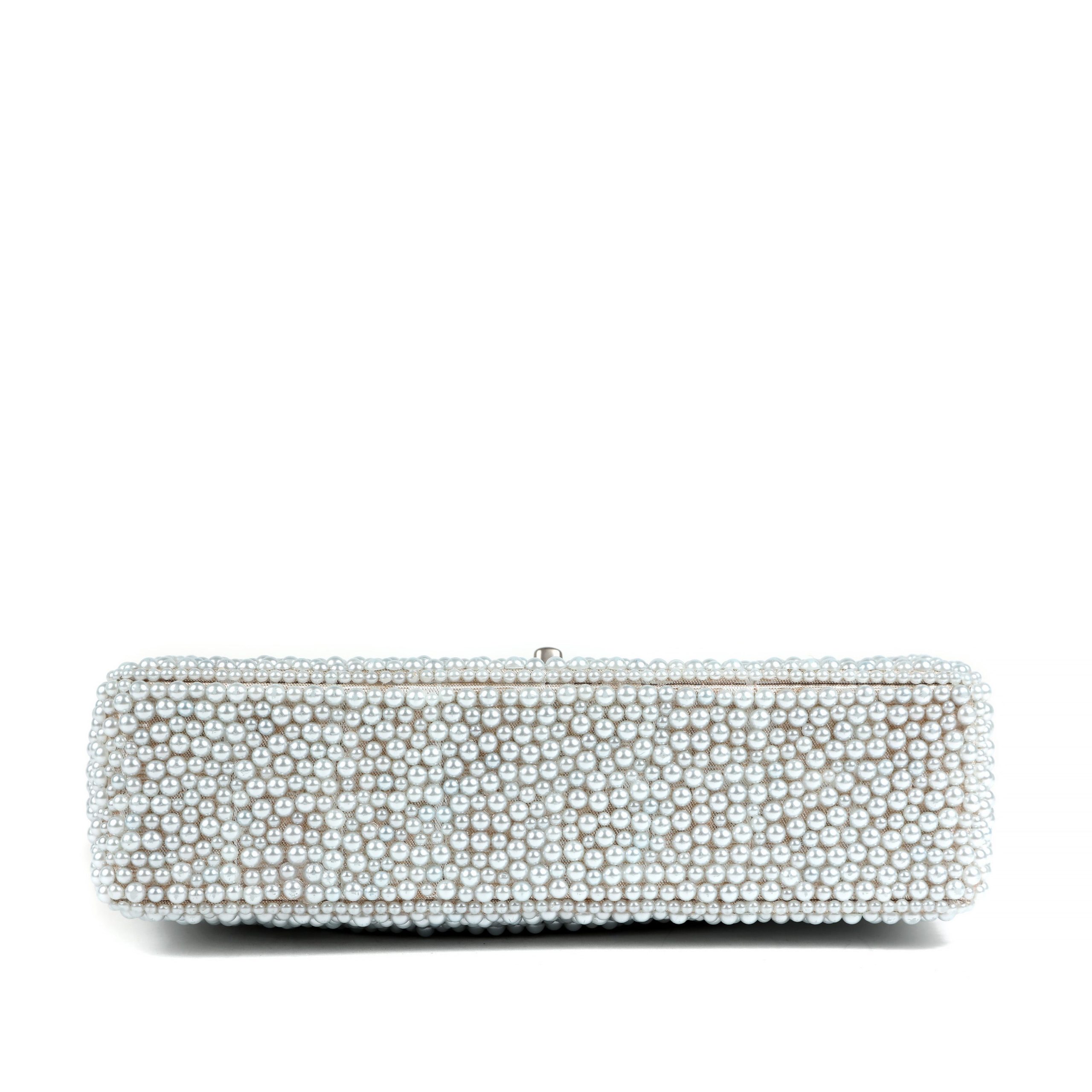 Chanel Med Classic Embellished In White Swarovski Pearls w/Silver Hardware - 图片 6