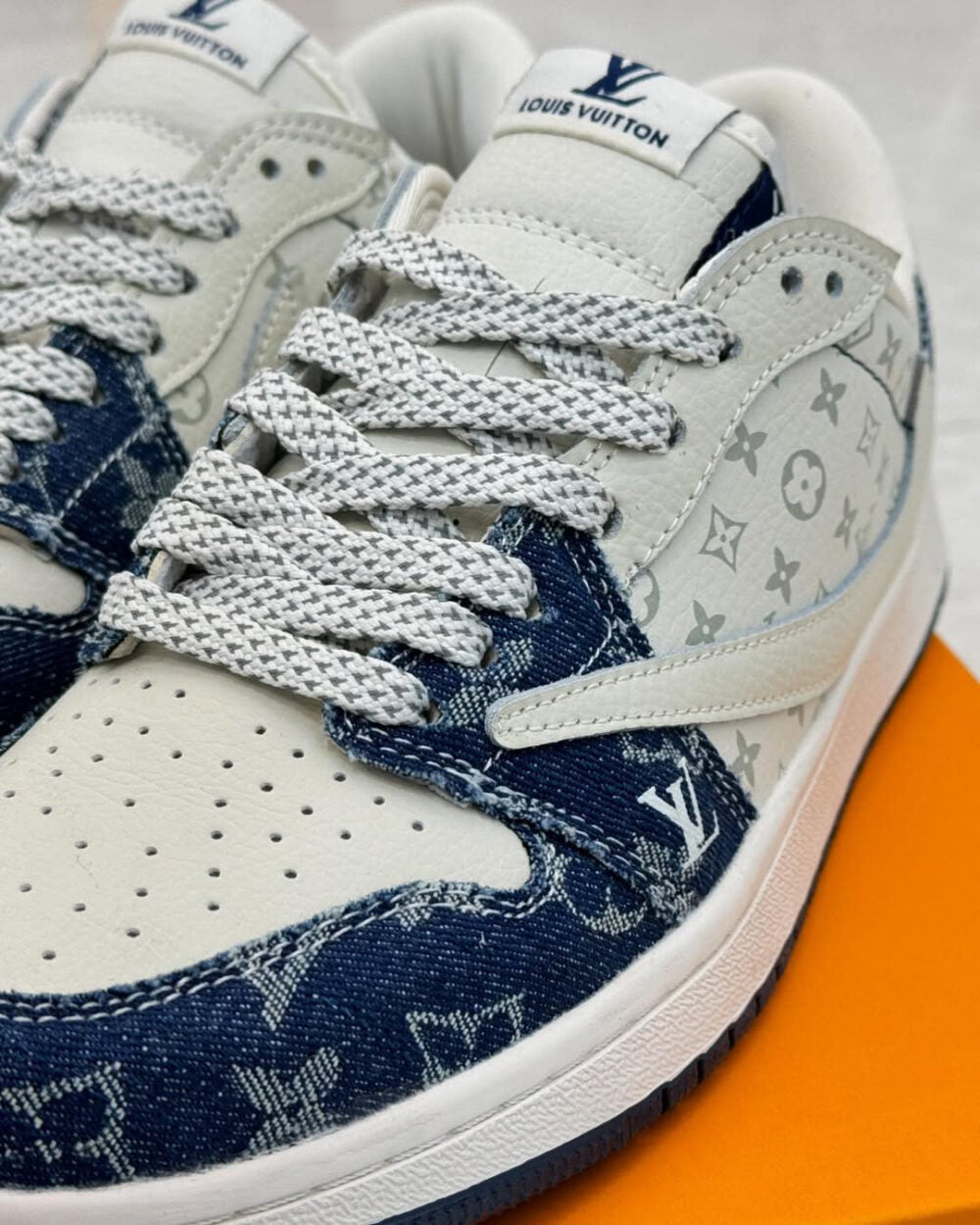 Louis Vuitton x Nike Air Jordan 1 Low Monogram Denim (Custom) - 图片 2