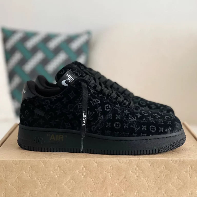 Louis Vuitton x Nike Air Force 1 Low Triple Black - 图片 3