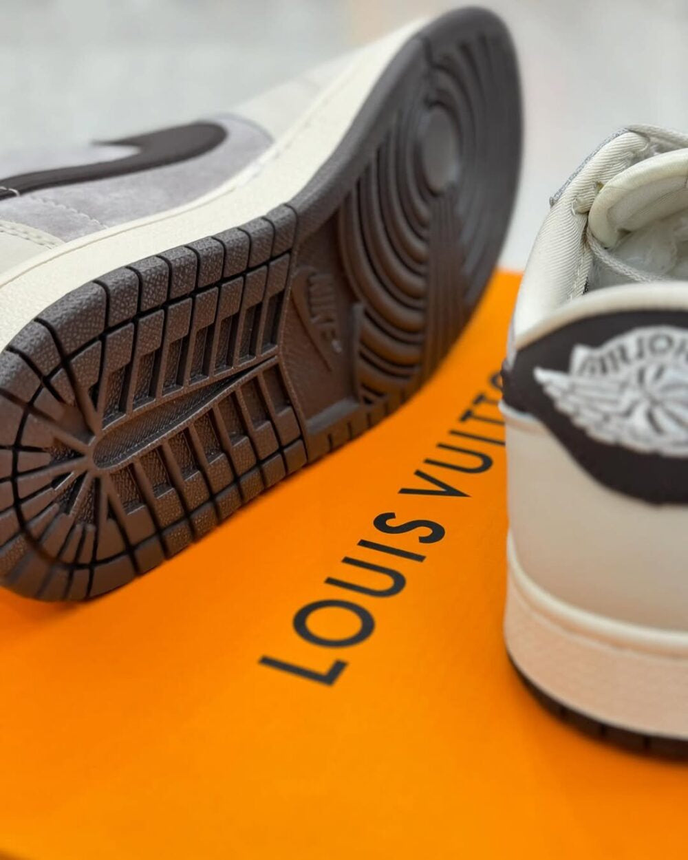 Louis Vuitton x Nike Air Jordan 1 Low Shadow Grey Suede (Custom) - 图片 3
