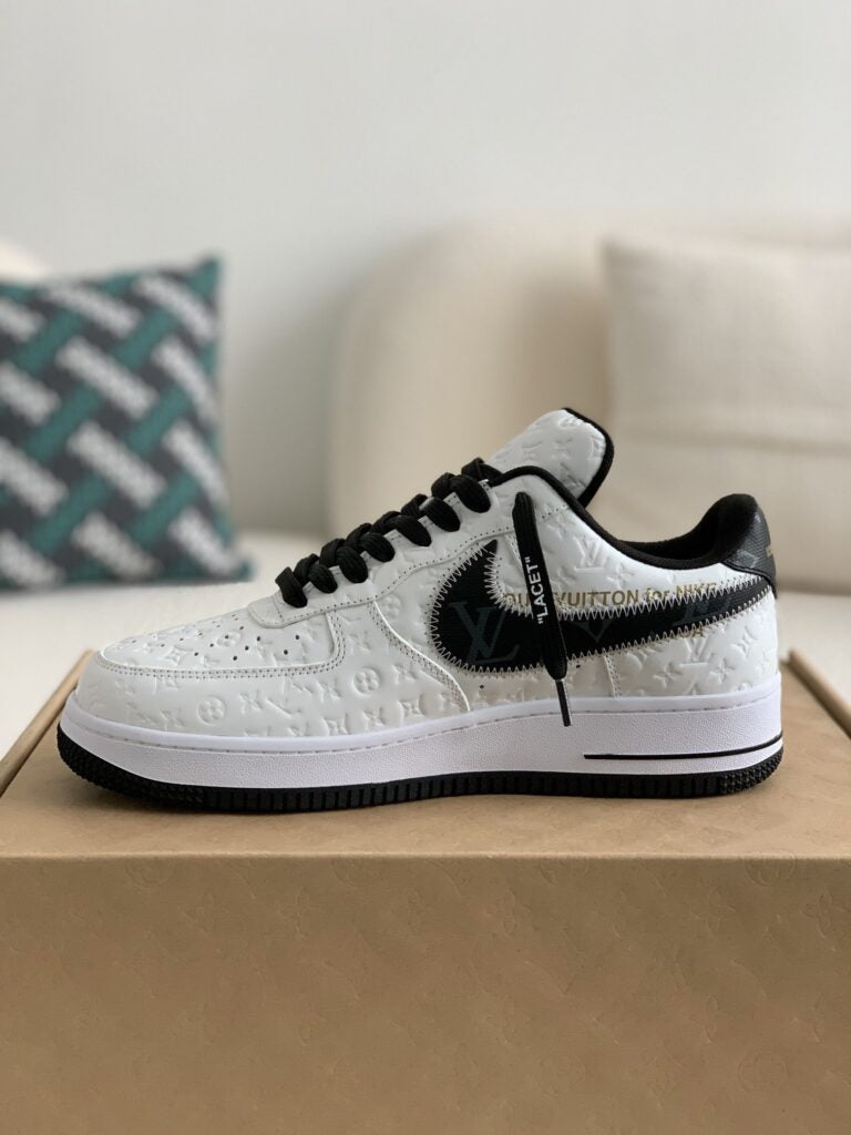 Louis Vuitton x Nike Air Force 1 Low White Black - 图片 5