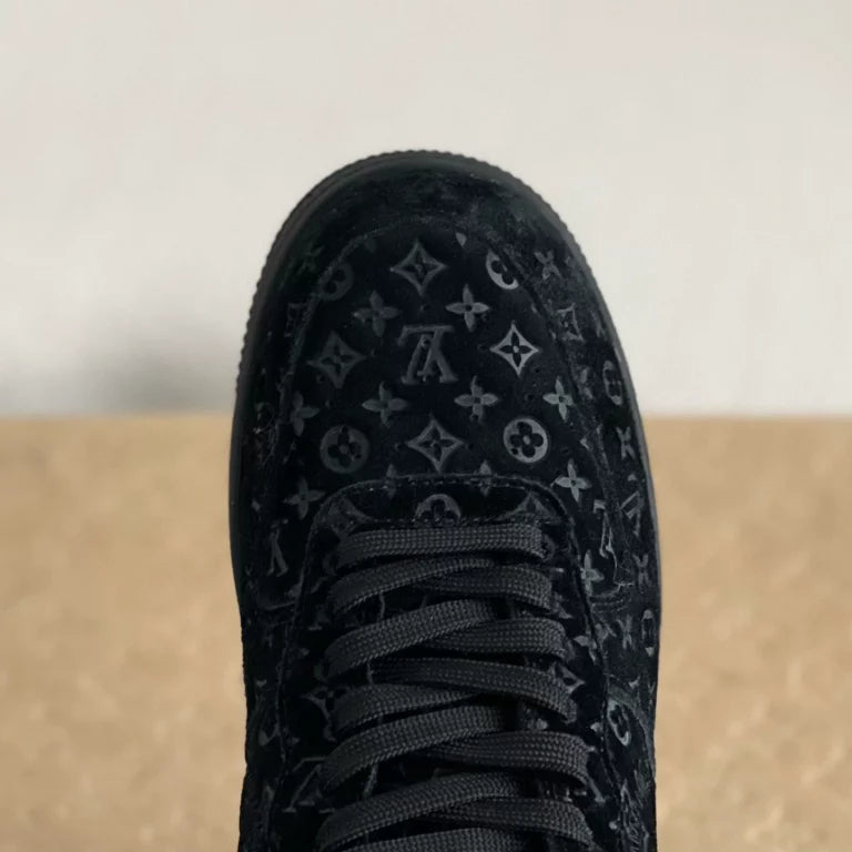 Louis Vuitton x Nike Air Force 1 Low Triple Black - 图片 6