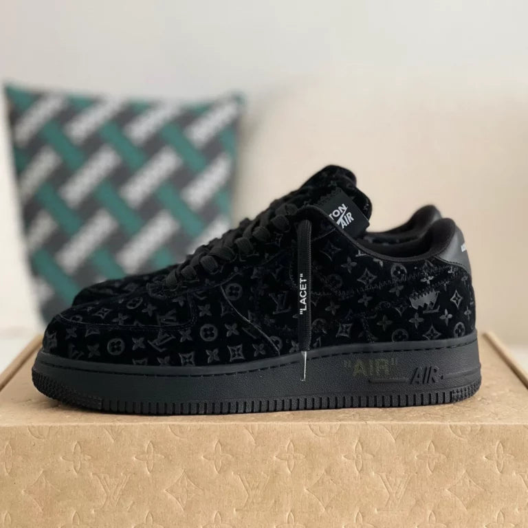 Louis Vuitton x Nike Air Force 1 Low Triple Black - 图片 9