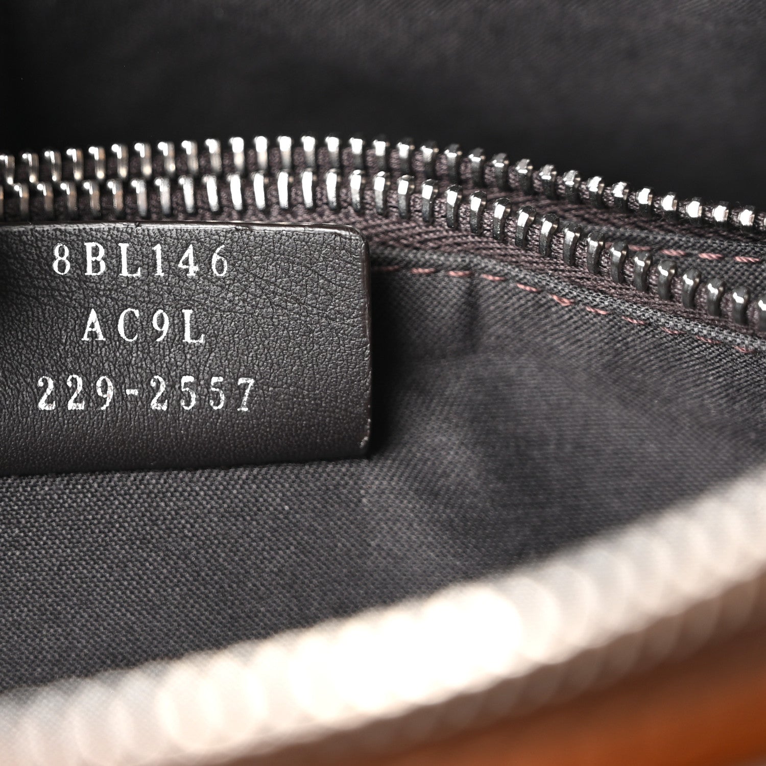 Vitello King Logo Embossed Medium By The Way Boston Bag Cuoio - Image 7