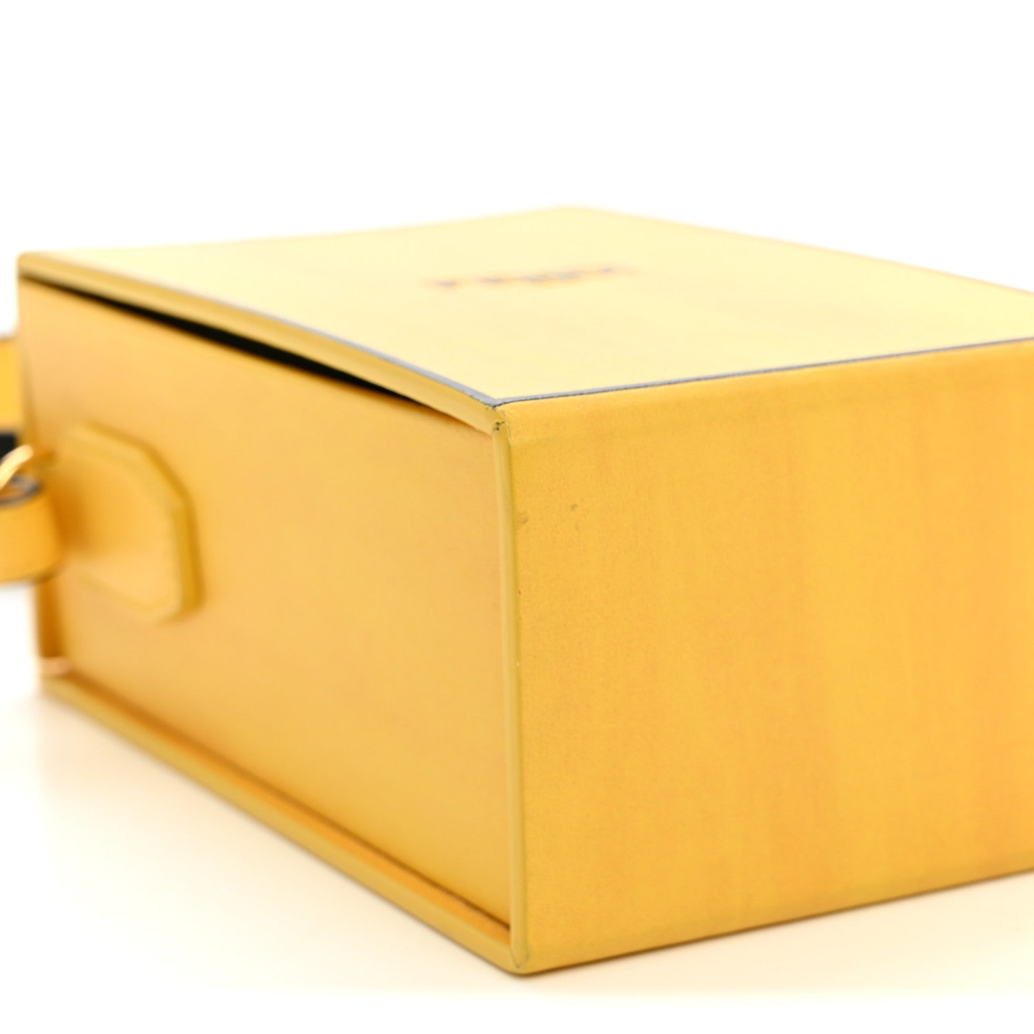 Vitello Fluffy Logo Vertical Box Yellow Box Black - Image 9