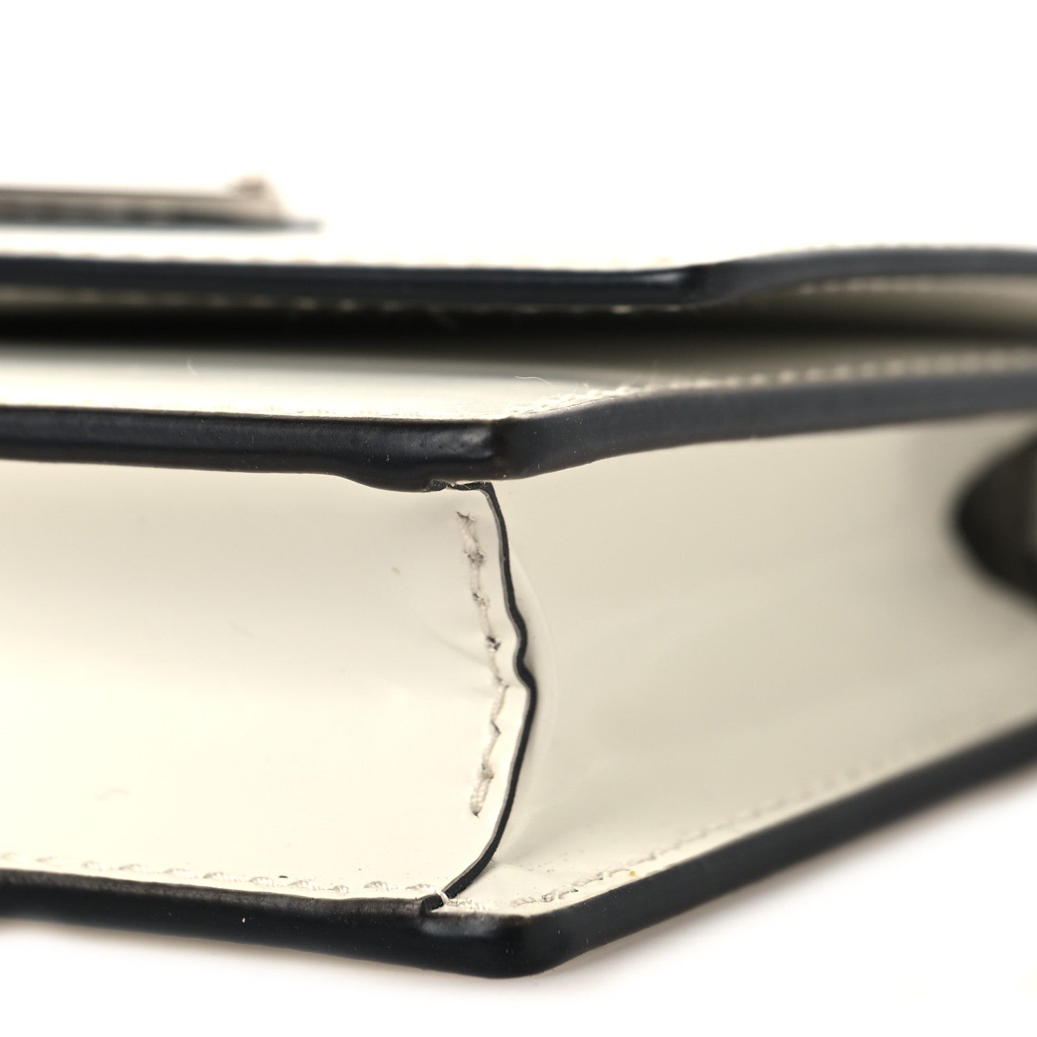 Spazzolato Card Holder With Chain White - Image 10