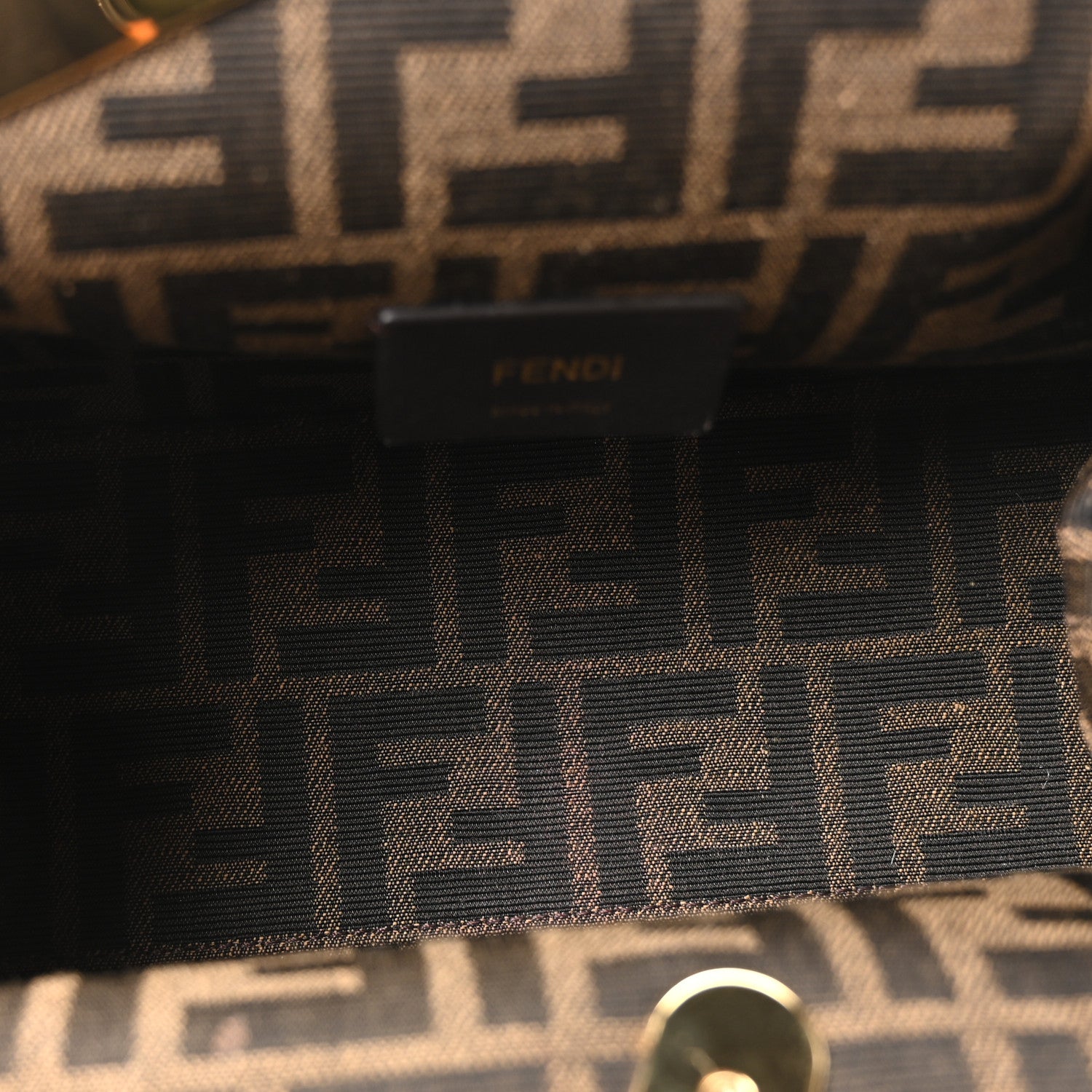 Shearling Small Fendi First Rosa Plaster - Image 5