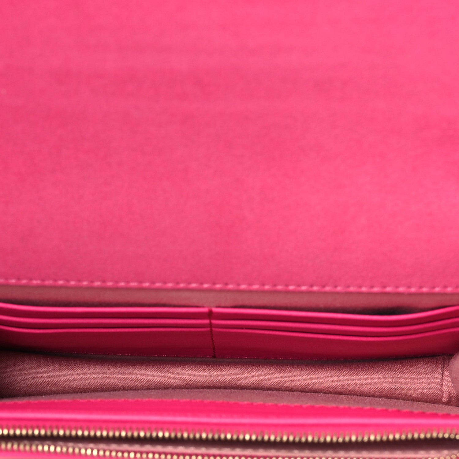 Vitello Flamingo Tube Wallet on Chain Fuchsia - Image 5