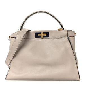 Vitello Seta Shiny Nappa Medium Peekaboo Iconic Satchel Grigio Polvere Magenta