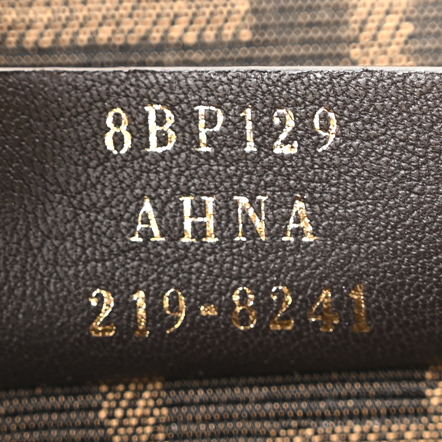 Shearling Small Fendi First Rosa Plaster - Image 7