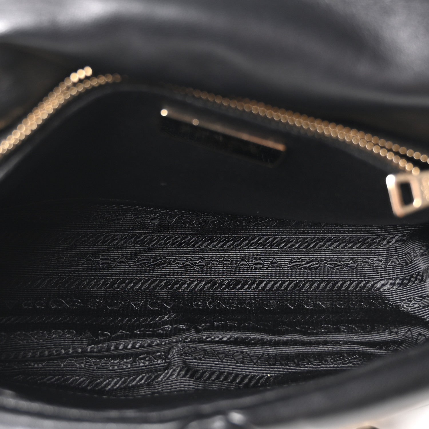 Nappa Re-Nylon Triangle Quilted Patchwork System Flap Shoulder Bag Black - 图片 5